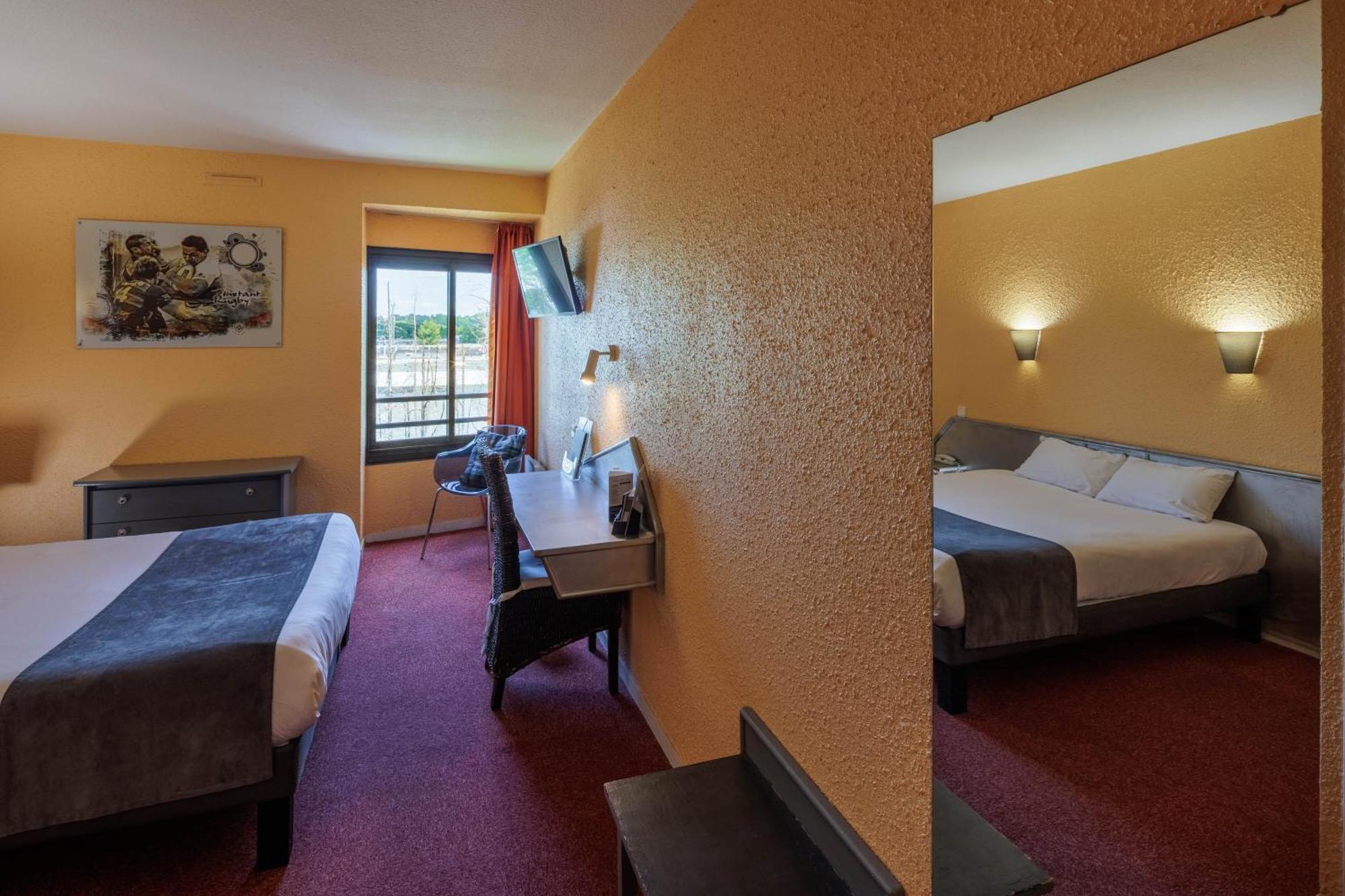Logis Hotel Noemys Brive - Restaurant Le Teinchurier Pokoj fotografie